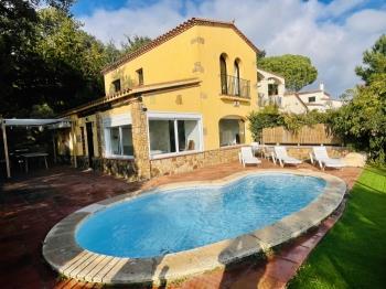 Villa Mediterranea by Costabravaway - Apartamento en castell platja d'aro